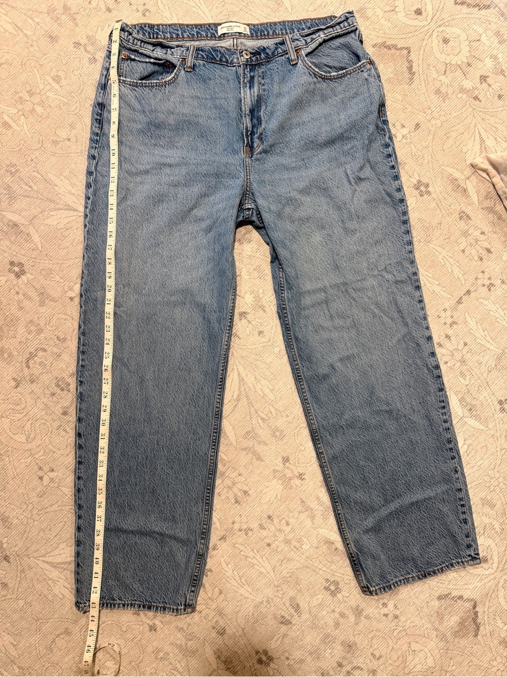 Abercrombie Loose Fit High Rise Jeans Size 33/16